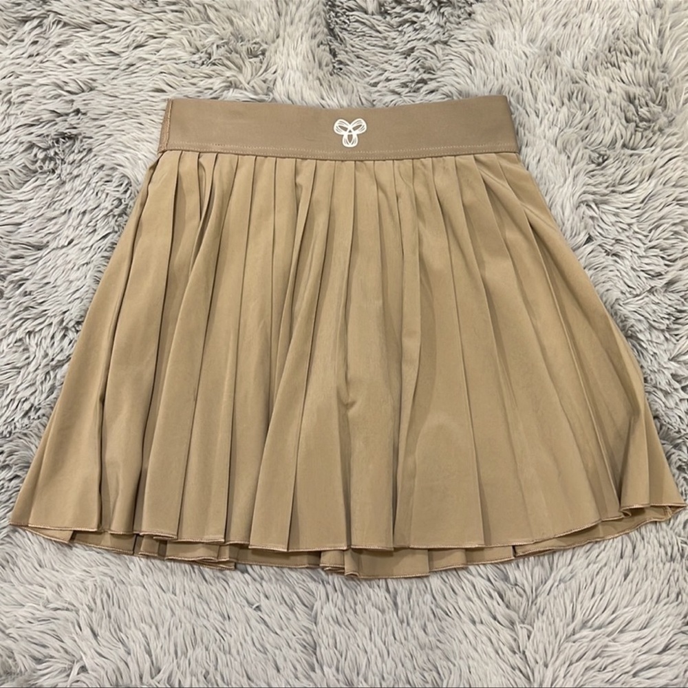 Aritzia tennis skirt